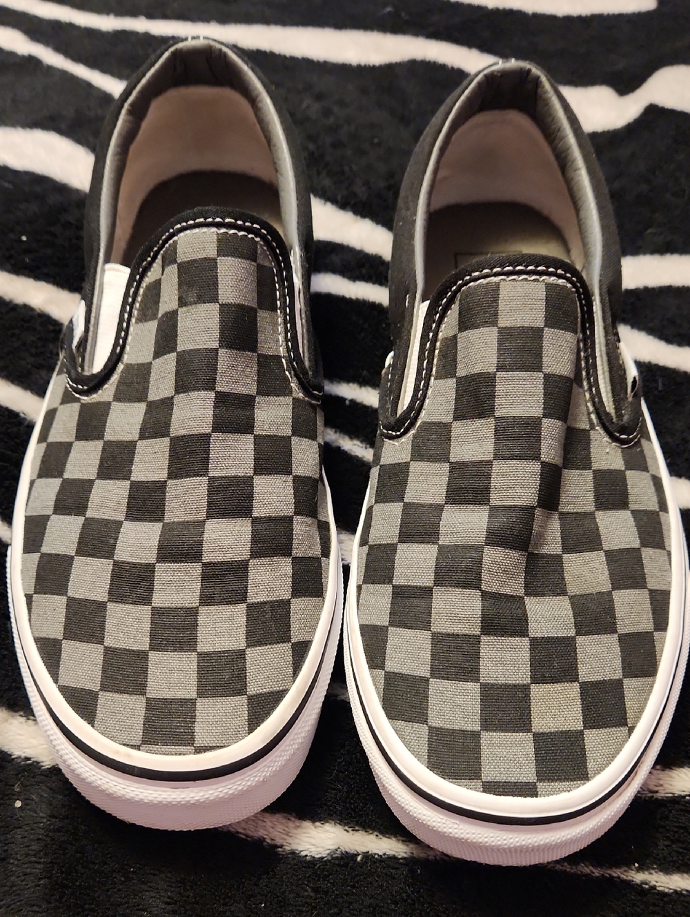 Women's Slip-On Checkerboard Canvas Shoes in Black and Gray